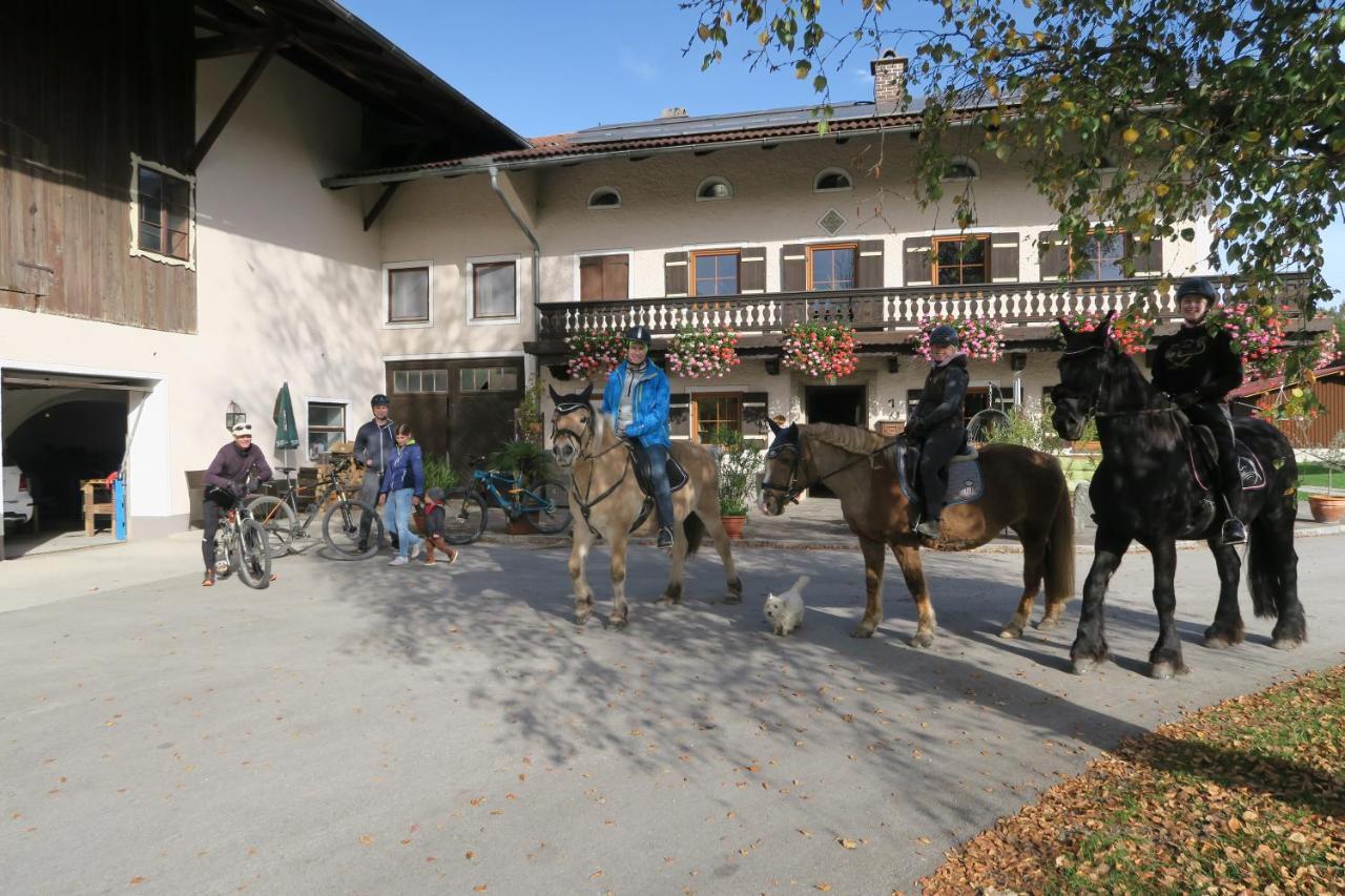 Ferienwohnung Am Valtlhof Grabenstätt Exterior foto